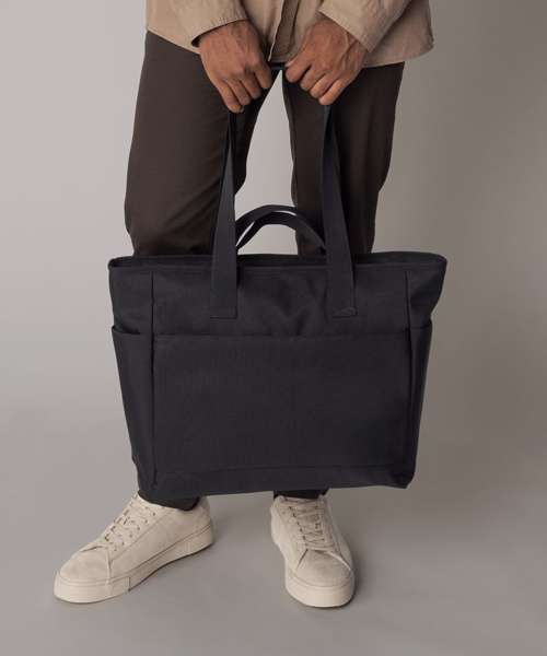 Simplicity tote