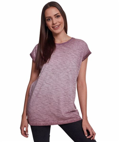 Women's spray dye extended shoulder tee