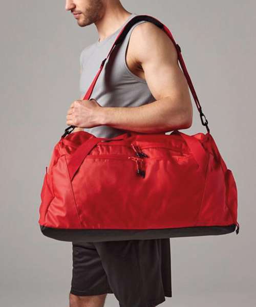 Multi-sport locker holdall